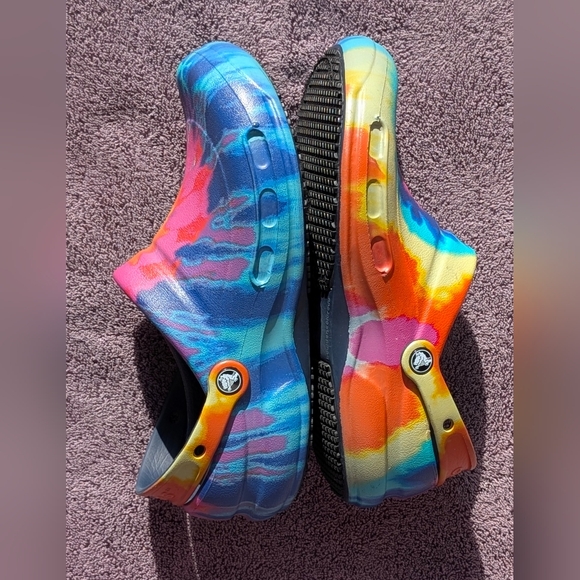Tie-Dyed Crocs Unisex Men's 10 Or Women's 12 - Picture 3 of 13